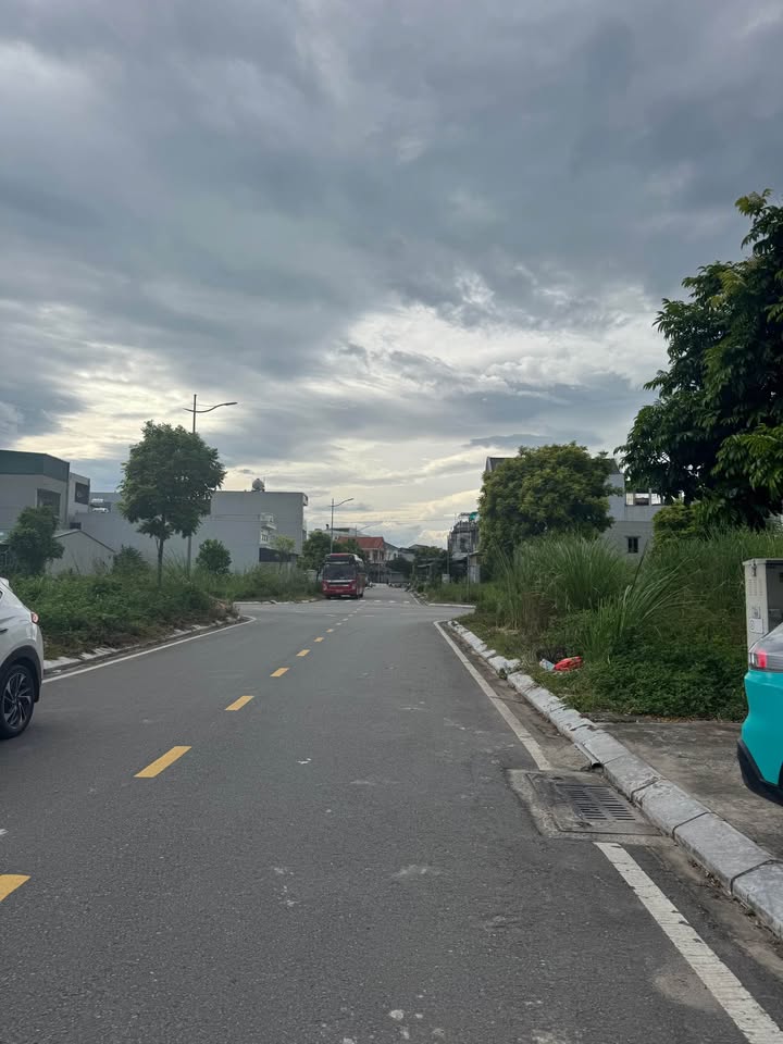 Đất tái định cư thôn 5 Hải Xuân 100m² giá 3 tỷ - Lô duy nhất vị trí đắc địa!