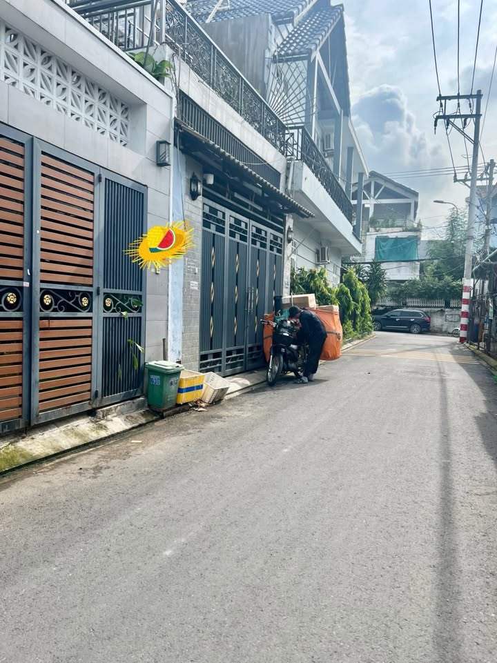 Nhà 2 tầng Tăng Nhơn Phú A, Thủ Đức 62m² giá 6 tỷ - Ô tô vào tận nơi!