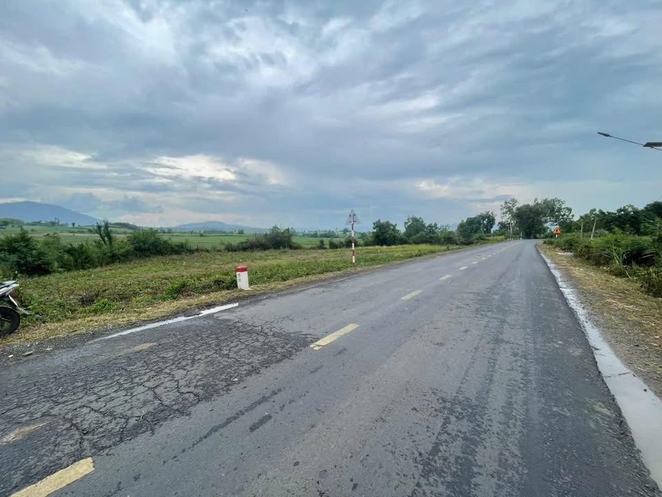 Đất thổ cư 600m² tại QL19C Đức Bình Tây, Sông Hinh - Giá chỉ 748 triệu!