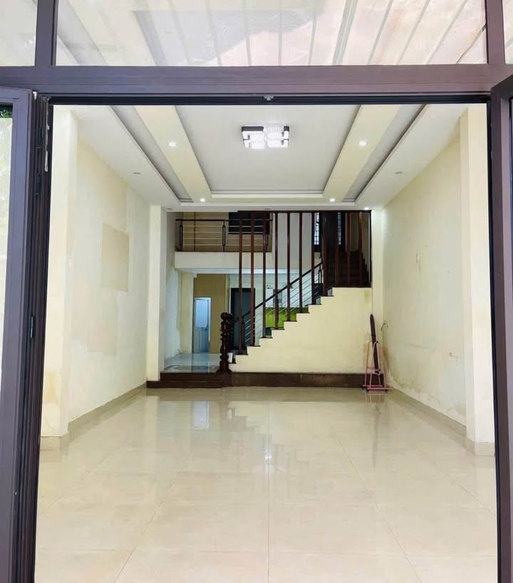 Cho thuê nhà 3 tầng mặt tiền Lê Thanh Nghị, Đà Nẵng - Diện tích 130m², giá 25 triệu/tháng