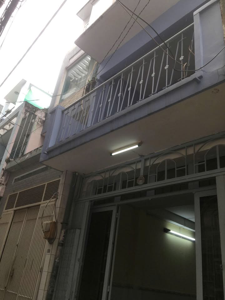 Nhà hẻm 6m Nguyễn Lâm, Quận 10 - 40m² giá 7.78 tỷ - Hướng Nam thông thoáng!