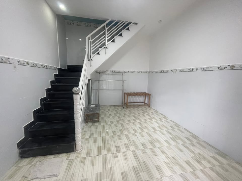 Nhà nguyên căn Ngô Thì Sỹ, Đà Lạt 2PN - 5 triệu/tháng, sẵn sàng vào ở!