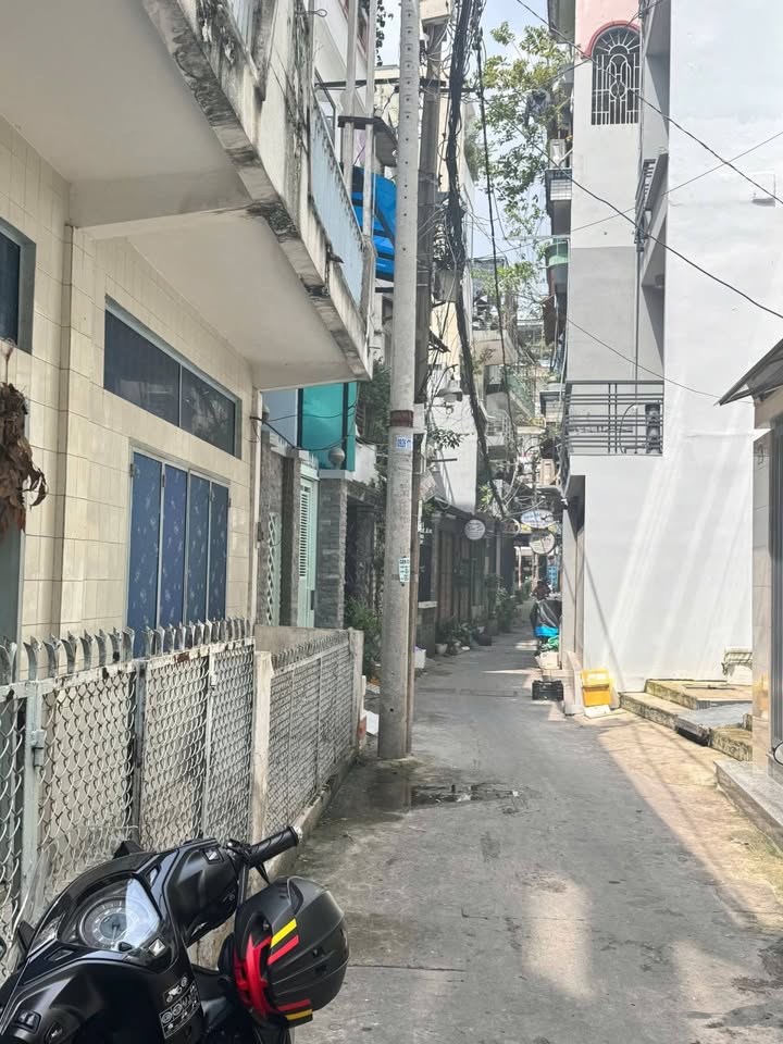 Nhà kinh doanh homestay ngay cầu Chữ Y, quận 8, 135m² giá 12.8 tỷ - Cơ hội đầu tư hấp dẫn!