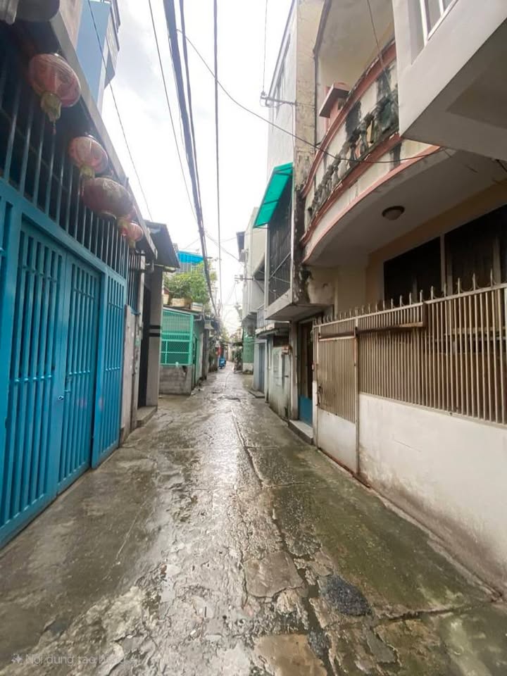 Nhà Phong Phú Quận 8 21.45m² giá 3 tỷ - Kết cấu 3 tầng tiện nghi!