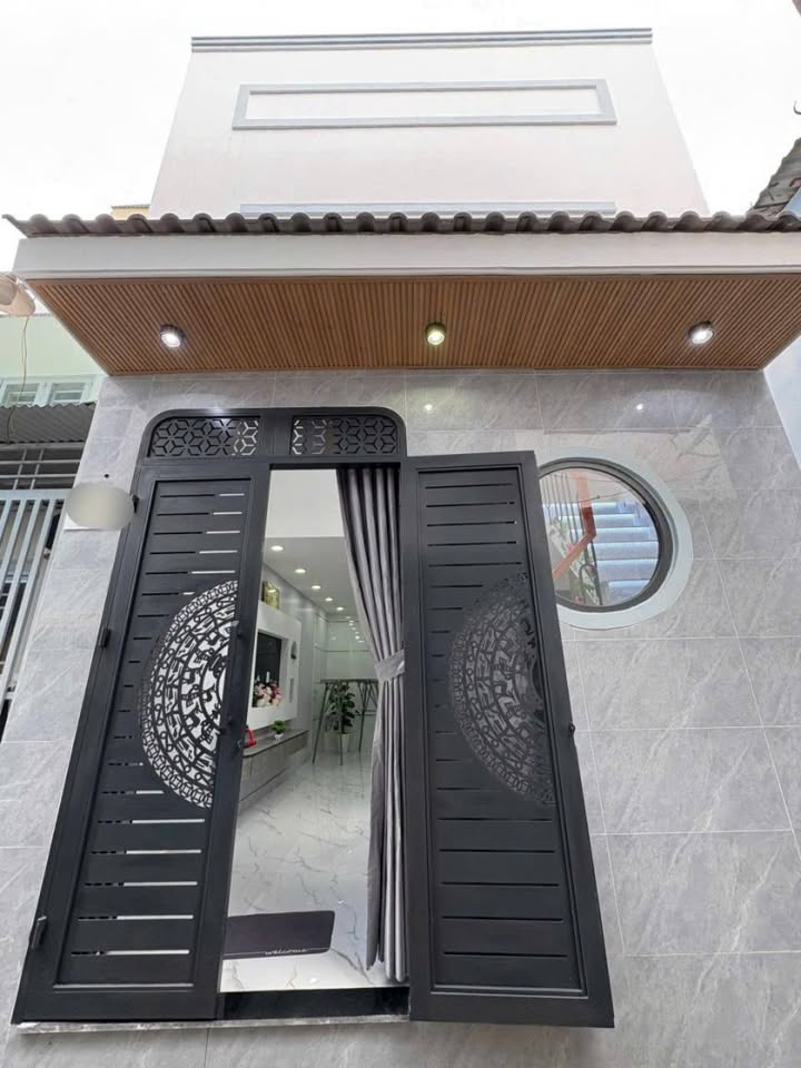 Nhà phố Gò Vấp 28m² giá 3.65 tỷ - Căn góc, hẻm thông rộng!