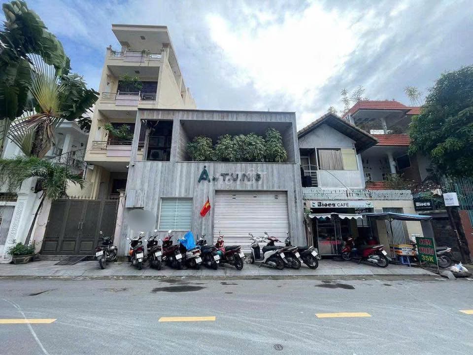 Nhà mặt tiền Đặng Dung, Quận 1 diện tích 160m² giá 90 triệu - Mặt tiền lý tưởng cho kinh doanh!
