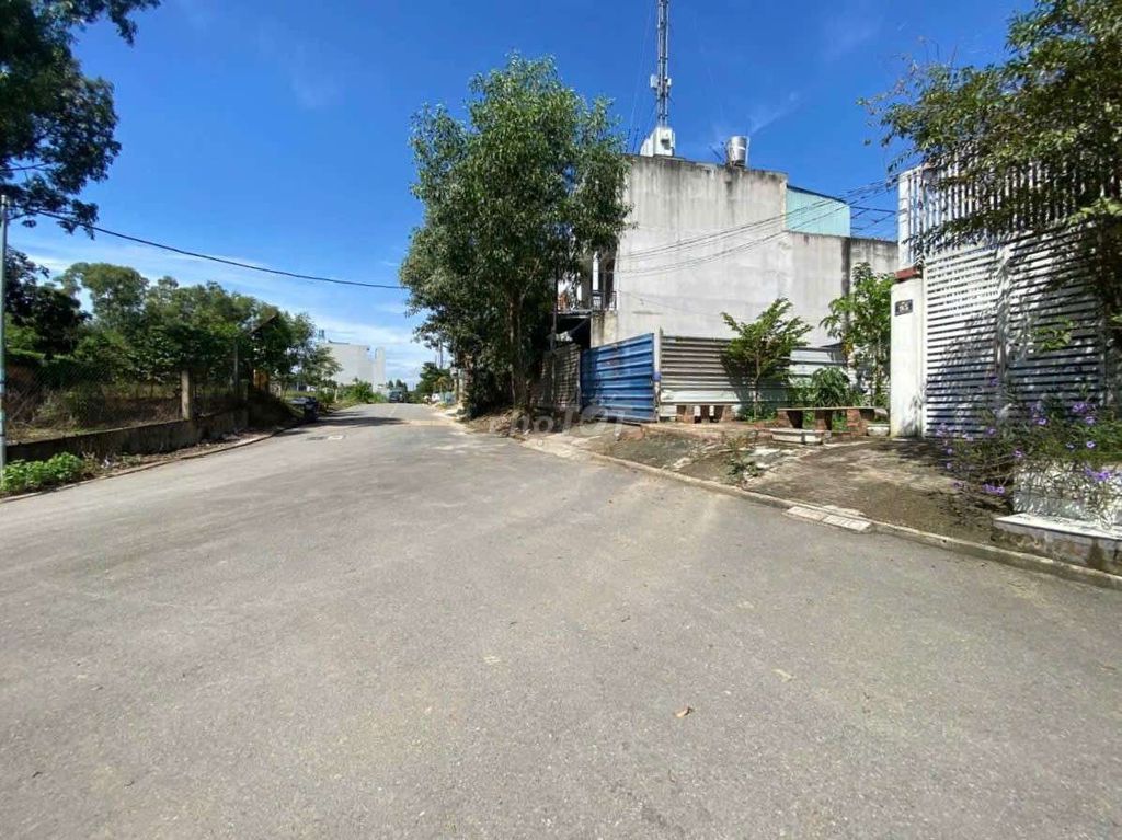 Đất đẹp mặt tiền Tân Hiệp gần chợ Phú An p. Tân Bình Dĩ An - Giá chỉ 2,4 tỷ!