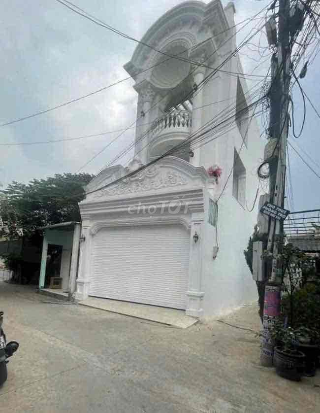 Nhà phố 143.2m² gần chợ Dĩ An giá 8 tỷ - Tiện ích đầy đủ, vào ở ngay!