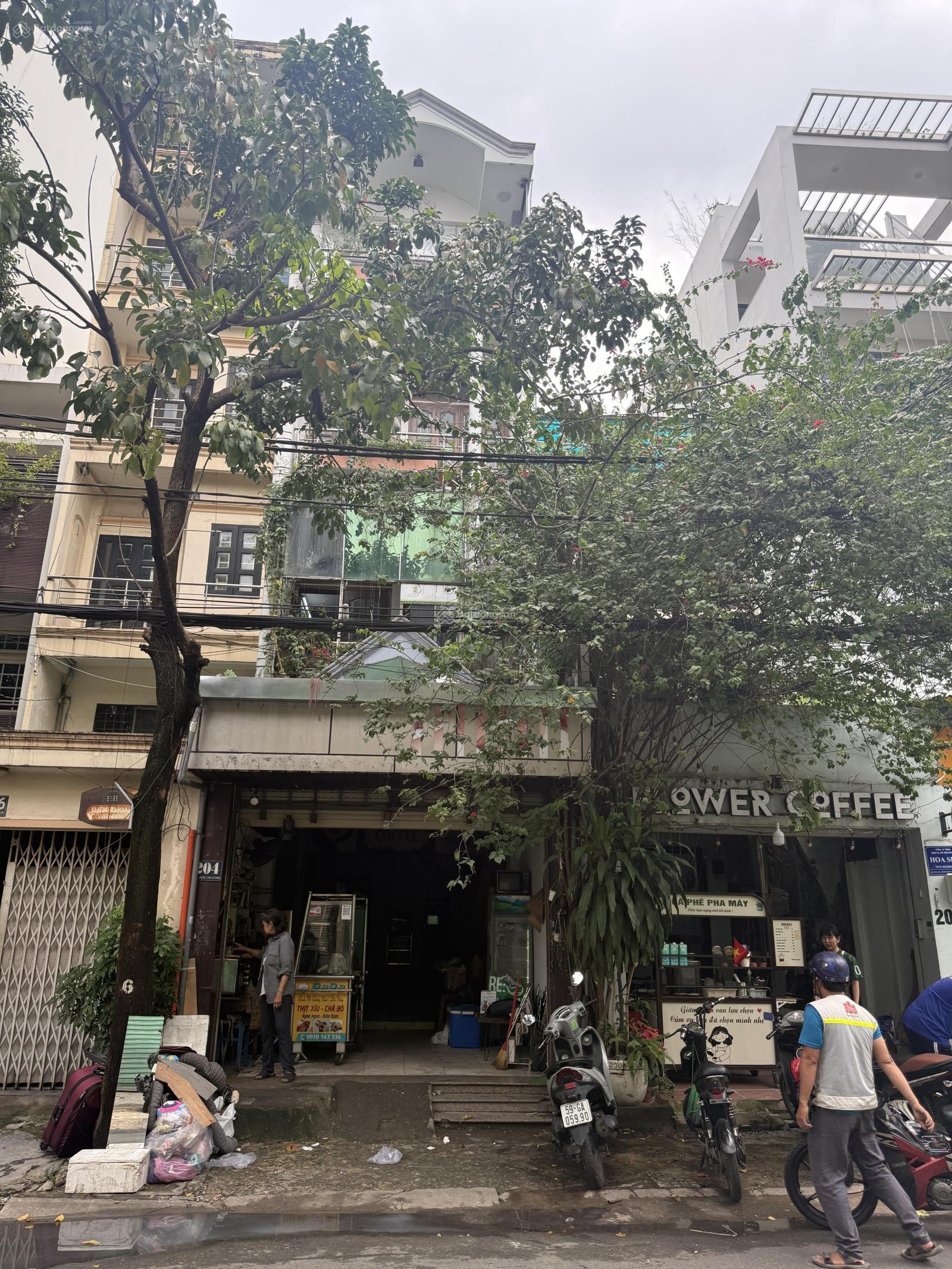 Nhà nguyên căn 204 Hồng Hà, Phú Nhuận - Giá chỉ 28 triệu/tháng!