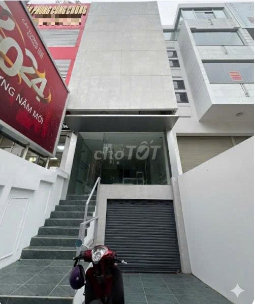 Cho thuê Tòa Nhà mặt tiền Nguyễn Văn Trỗi, Phú Nhuận 900m² - Khu ngân hàng sầm uất!