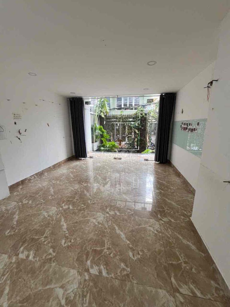 Mặt bằng kinh doanh Phan Đăng Lưu 20m² giá 12 triệu - Trống sẵn, kinh doanh ngay!