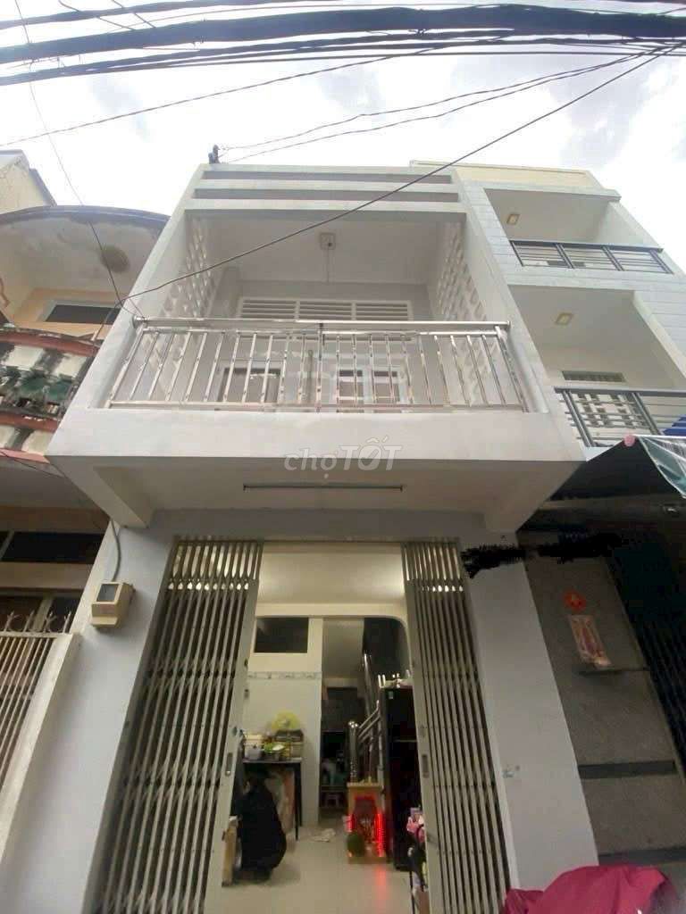 Nhà bán Phong Phú Q8 21m² giá 3.7 tỷ - Sẵn sàng vào ở ngay!