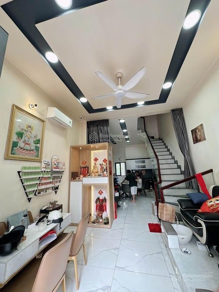 Nhà đẹp Huỳnh Văn Bánh, Phú Nhuận 55,1m² chỉ 3,15 tỷ - Cơ hội hiếm có!