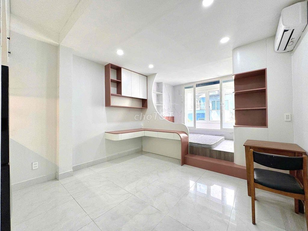 Căn hộ cho thuê mới xây 30m² gần ngã tư Hàng Xanh - Không chung chủ, đầy đủ nội thất!