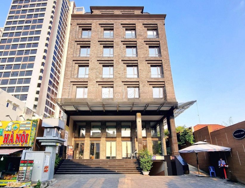 Tòa nhà văn phòng mặt tiền Lê Quang Định 1800m² giá 110 triệu - Vị trí đắc địa kinh doanh sầm uất!