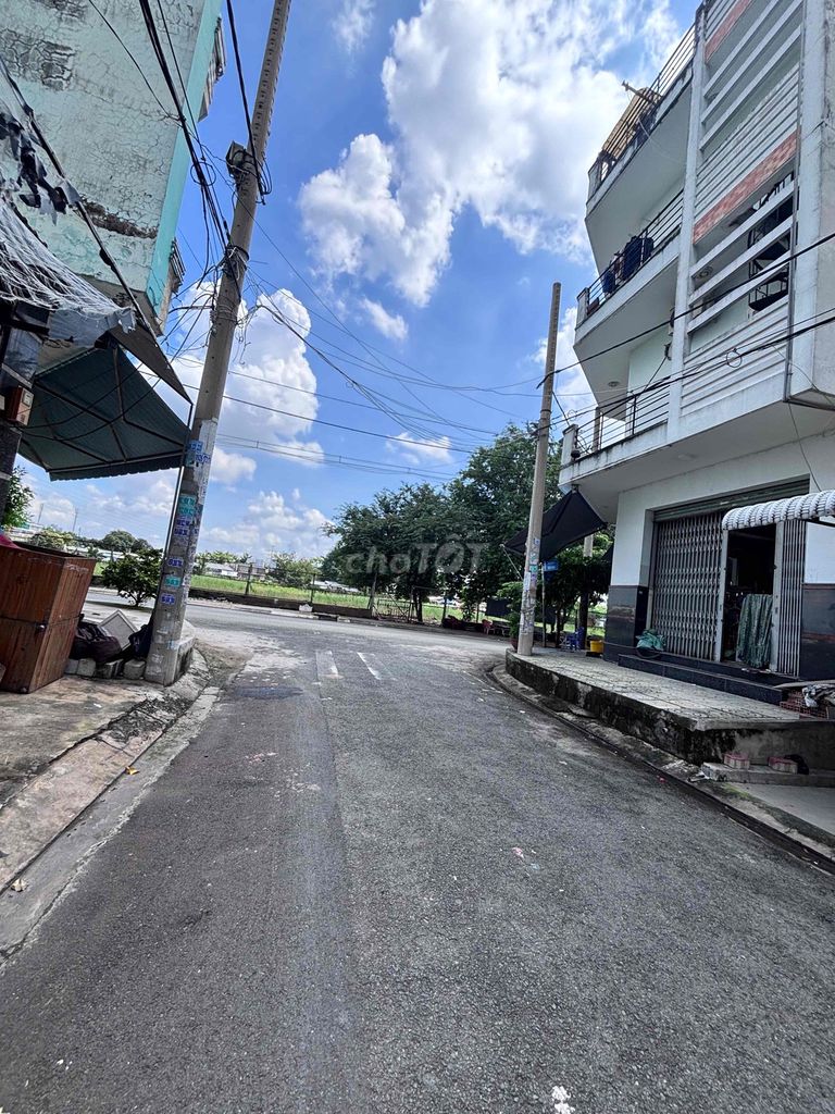 Nhà mặt tiền nội bộ Bình Phú 40m² giá 5.7 tỷ - Gần công viên Song Hành!