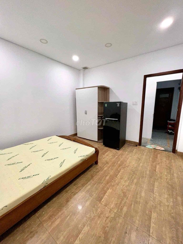 Căn hộ 1 Phòng Ngủ Phổ Quang 28m² - Full Nội Thất - An Ninh 24/7