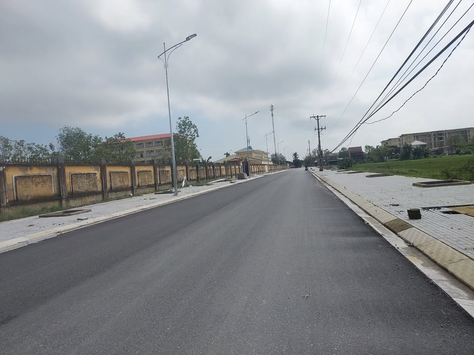 Đất nền Thạch Linh - Hà Tĩnh 150m² giá 3.7 tỷ - Mặt ngõ Lê Hồng Phong