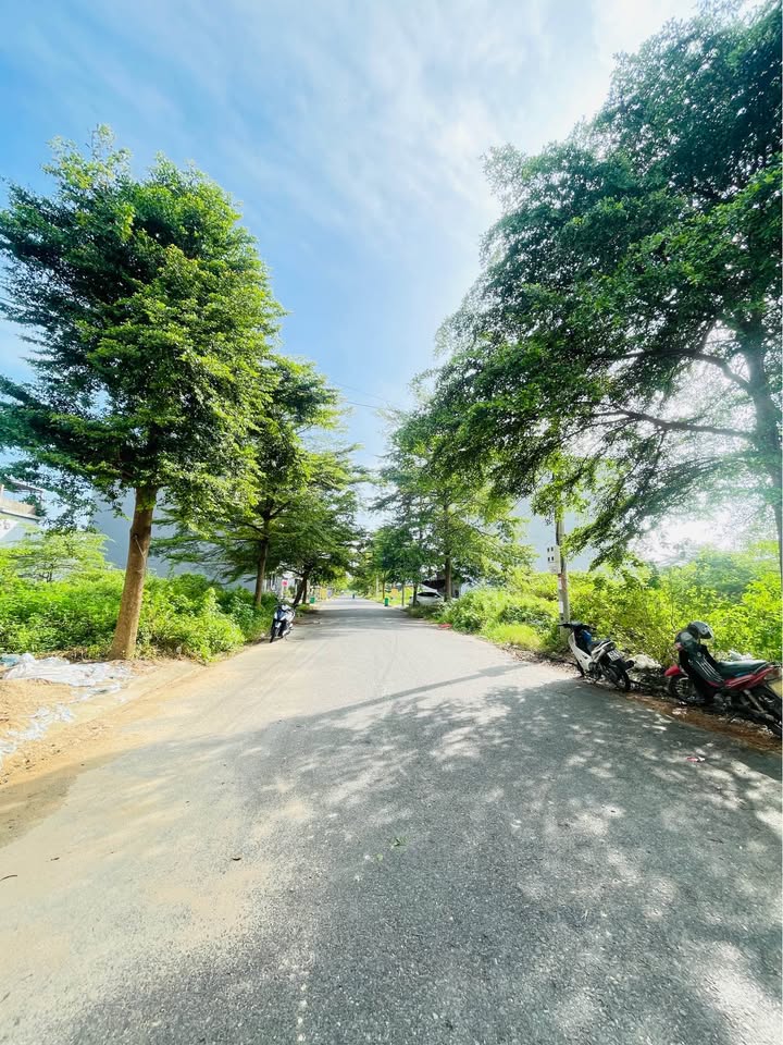 Bán lô đất đường Nguyễn Quý Anh, Phú Mỹ An, Đà Nẵng 100m² giá chỉ 5.3 tỷ - Đầu tư sinh lời ngay!