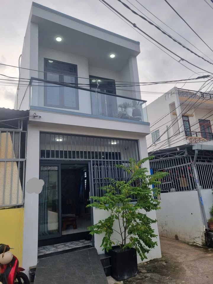Nhà 2 tầng mặt tiền đường Nguyễn Chích, Vĩnh Hòa, Nha Trang 35m² giá 3.5 tỷ - Sổ đỏ chính chủ!