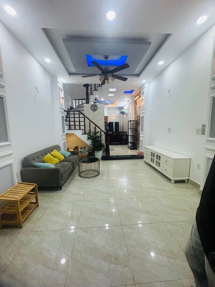 Nhà phố Hương Lộ 2, Bình Tân 48m² giá chỉ 5.6 tỷ - Thiết kế sang trọng, tiện nghi!