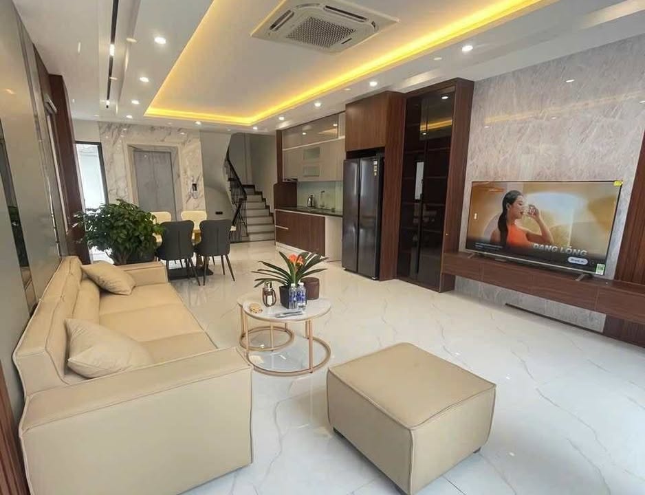 Nhà đẹp 6 tầng tại Yên Hòa, Cầu Giấy - Giá 9.2 tỷ, cho thuê lợi nhuận cao!