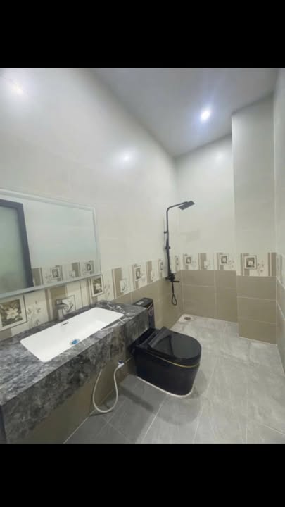 Nhà Trệt Lầu Mặt Tiền Đường Văn Ngọc Chính 105m² giá 2.75 tỷ - Đang cho thuê 7 triệu/tháng!