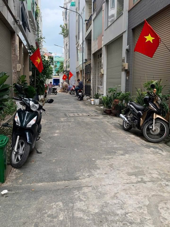 Nhà cấp 4 Bình Hòa, Thuận An 240m² giá 5.5 tỷ - Đầu tư sinh lời cao!