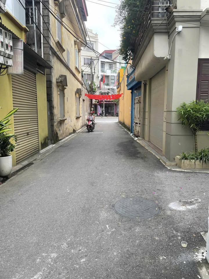 Nhà 2 tầng tại Trâu Quỳ, Gia Lâm 42m² giá 6 tỷ - Dòng tiền ổn định!