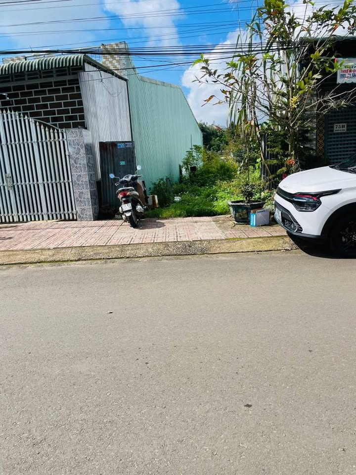 Đất nền mặt tiền Nguyễn Chí Thanh, Bảo Lộc 200m² giá chỉ 3.4 tỷ - Cơ hội đầu tư tuyệt vời!