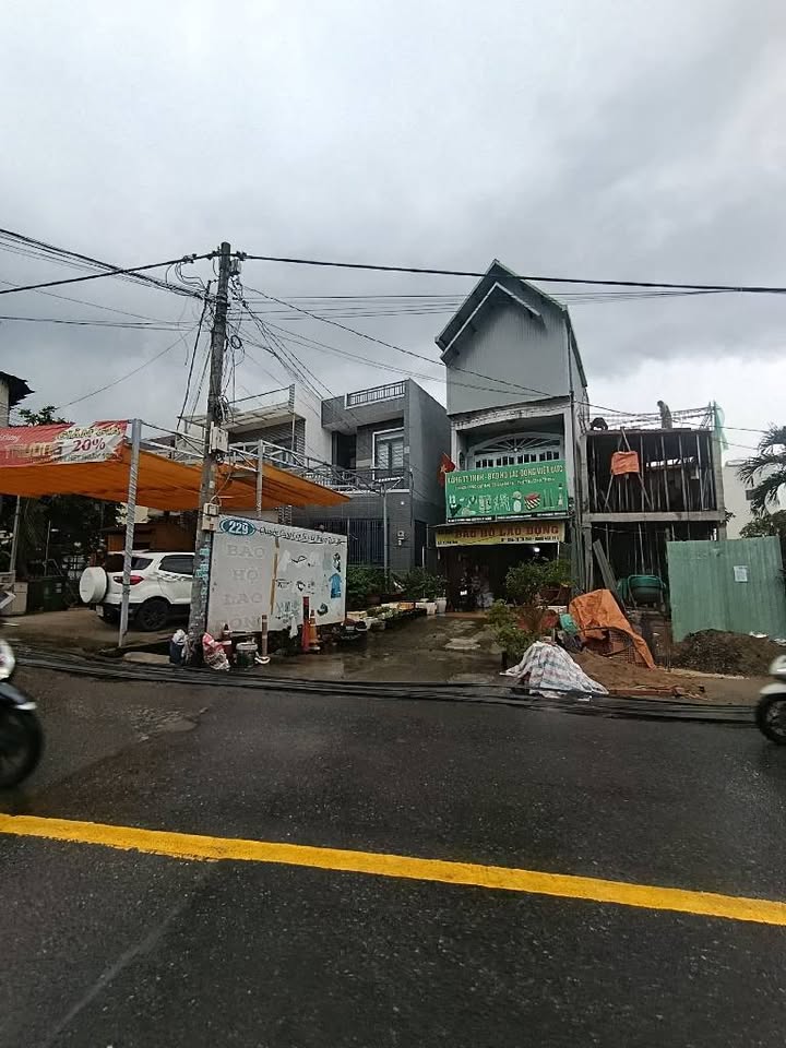 Đất 2 mặt tiền Lã Xuân Oai, TP. Thủ Đức, 134.5m², giá 10.3 tỷ - Cơ hội đầu tư tuyệt vời!