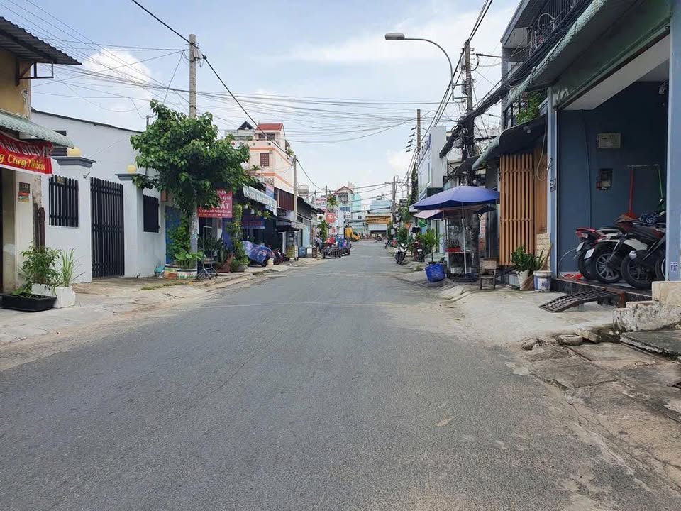 Đất thổ cư 142m² đường 11, Linh Xuân - Giá chỉ 6.1 tỷ, sổ riêng!