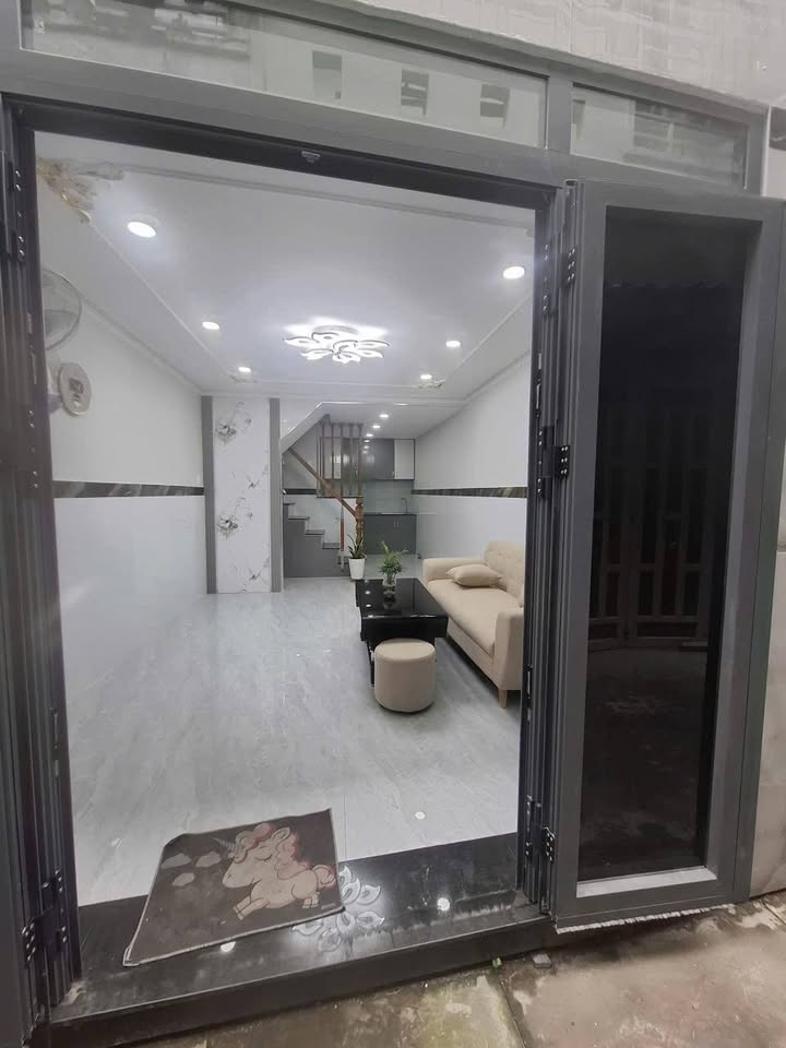 Nhà bán Thủ Đức 28m² giá 1.65 tỷ - Chính chủ, đàm phán trực tiếp!