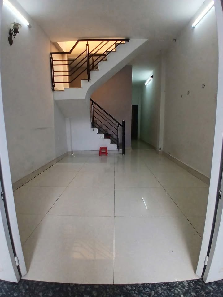 Nhà cho thuê 130m² phường Hiệp Bình Phước - Giá 8.5 triệu/tháng, sẵn sàng vào ở!