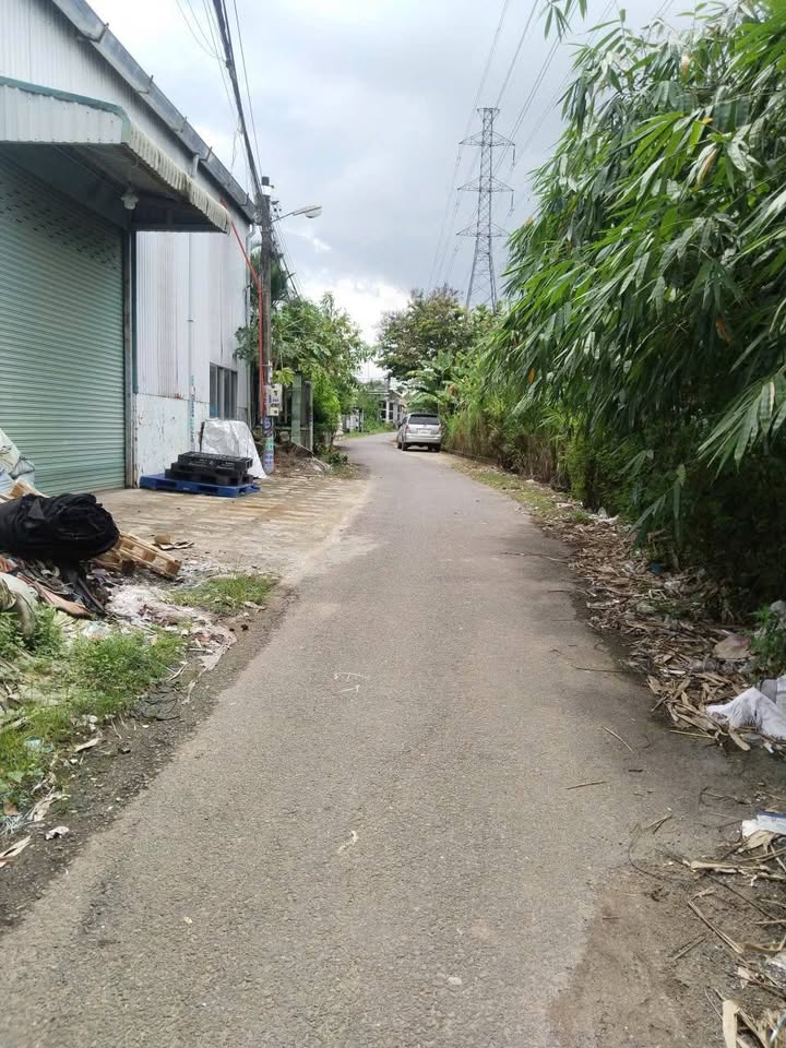 Nhà và 3 phòng trọ tại Hiệp Phước, Nhơn Trạch 171m² giá 2.2 tỷ - Đầu tư sinh lời ngay!