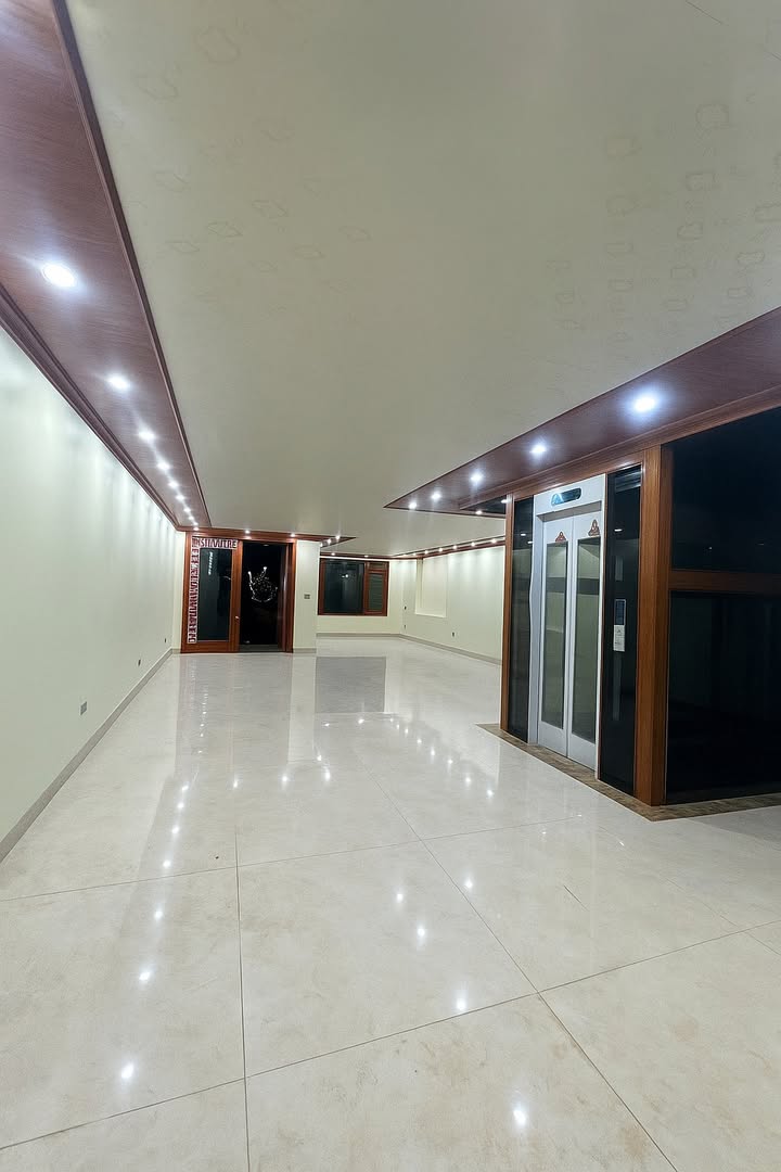 Cho thuê nhà 5 tầng mặt đường Đại Phúc - Thiết kế hiện đại, phù hợp văn phòng, showroom, spa