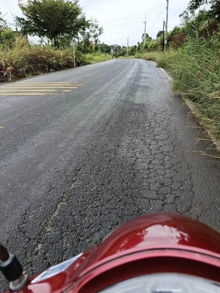 Đất thổ cư 500m² mặt tiền đường tránh Đăkrmoal - Giá chỉ 1.7 tỷ!