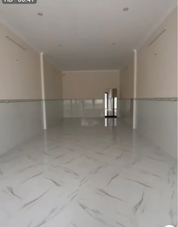 Nhà Mặt Tiền Đường Lê Thị Hà, Hóc Môn 150m² giá 16 triệu - Khu buôn bán sầm uất!