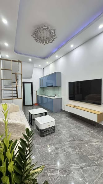 Nhà phố Kim Mã, Ba Đình, 28m², giá 7 tỷ - Sổ đỏ chính chủ, thuận tiện đi lại!