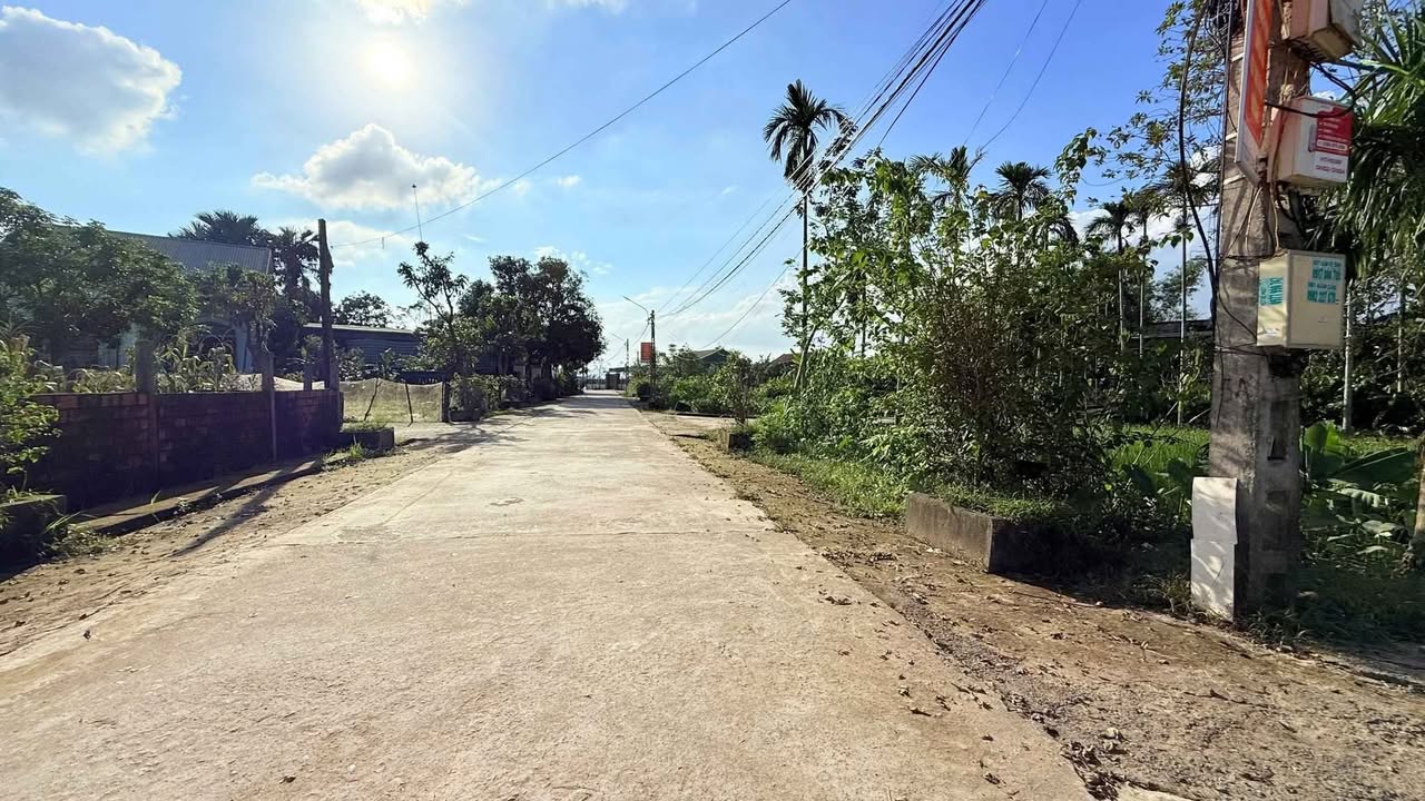 Đất thôn Tân Hòa, xã Thạch Tân, TP Hà Tĩnh 200m² giá 2.8 tỷ - Đường rộng thông thoáng!