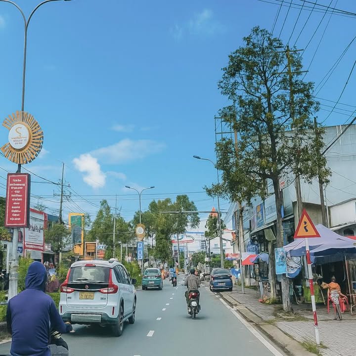 Nhà đẹp Phú Quốc 115m² giá 4 tỷ - Gần chợ và biển!