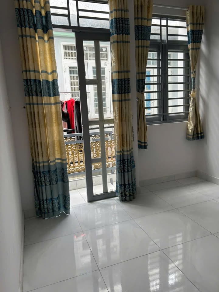 Nhà phố Hiệp Thành 14m² giá 650 triệu - Khu dân cư an ninh, không quy hoạch!