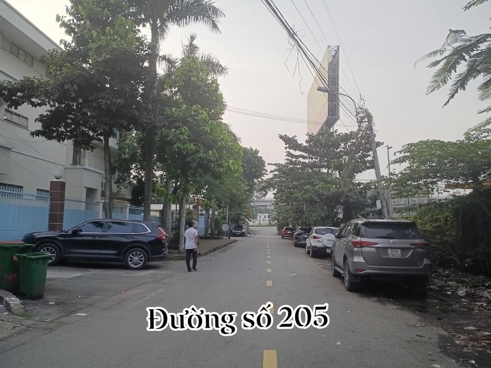 Nhà mặt tiền kinh doanh 4 tầng tại Tân Phú, Thủ Đức - Thu nhập 20 triệu/tháng!