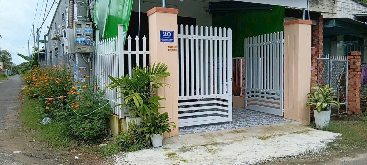 Nhà phố Long Hoa Hòa Thành 94m² giá 1.03 tỷ - Thương lượng ngay!