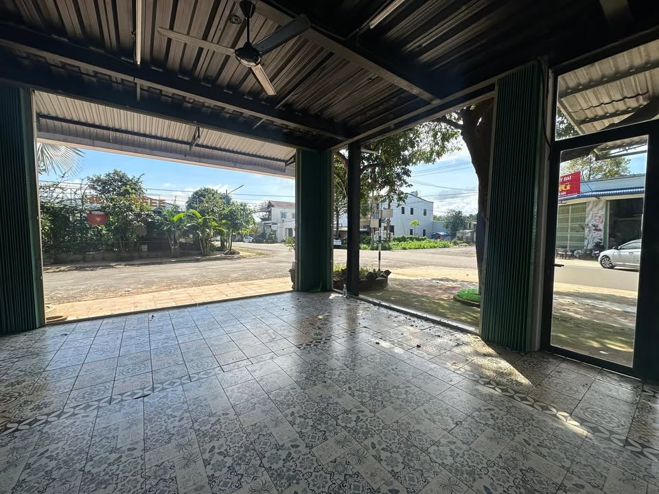 Cho thuê lô góc 2 mặt tiền đường Nguyễn Trãi, Ea Kar - Không giới hạn kinh doanh!