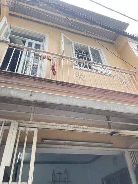 Nhà hẻm xe tải 99/1 Đường số 4, Bình Tân 18m² giá 2.75 tỷ - Phù hợp cho gia đình nhỏ!