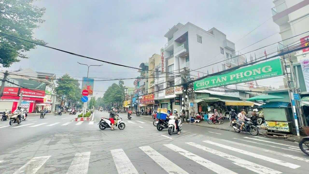 Nhà mặt tiền Nguyễn Ái Quốc 80m² giá 5.4 tỷ - Kinh doanh ngay!