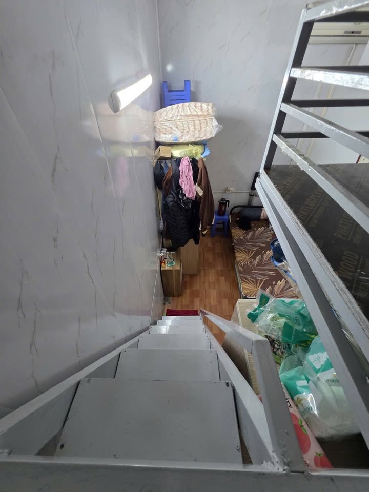 Nhà cấp 4 Long Biên 27m² giá 1 tỷ - Tiện ích đỉnh cao, gần phố cổ!