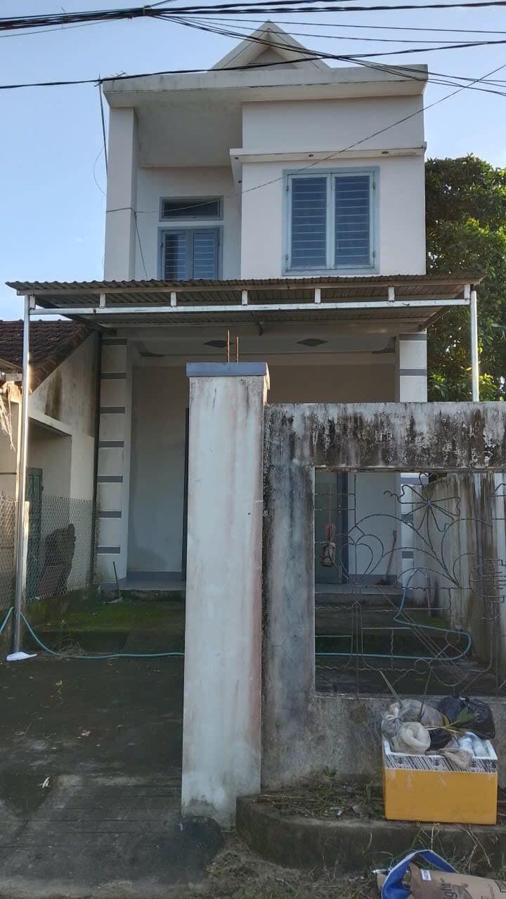 Nhà riêng Nghĩa Hòa, Tư Nghĩa 197m² giá 1.1 tỷ - Khu vực đông dân cư, tiện ích đầy đủ!