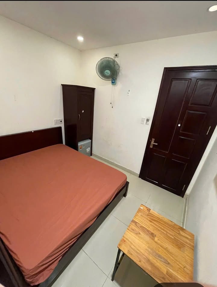 Phòng cho thuê đường 3 tháng 2 Hải Châu 20m² giá chỉ 2.7 triệu - Nội thất đầy đủ, thoáng mát!